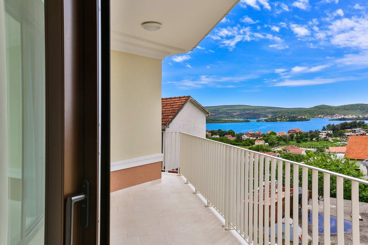 Nova vila s bazenom i panoramskim pogledom Tivat-Kava. - Amfora Real Estate