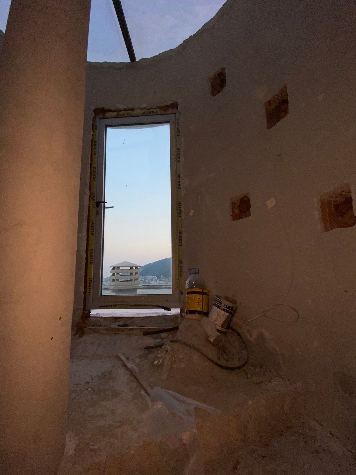 Nova kuća  sa prelepim panoramnskim pogledom na grad i more.Maine-Budva - Amfora Real Estate