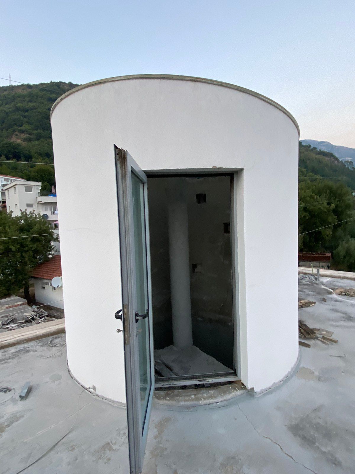 Nova kuća  sa prelepim panoramnskim pogledom na grad i more.Maine-Budva - Amfora Real Estate