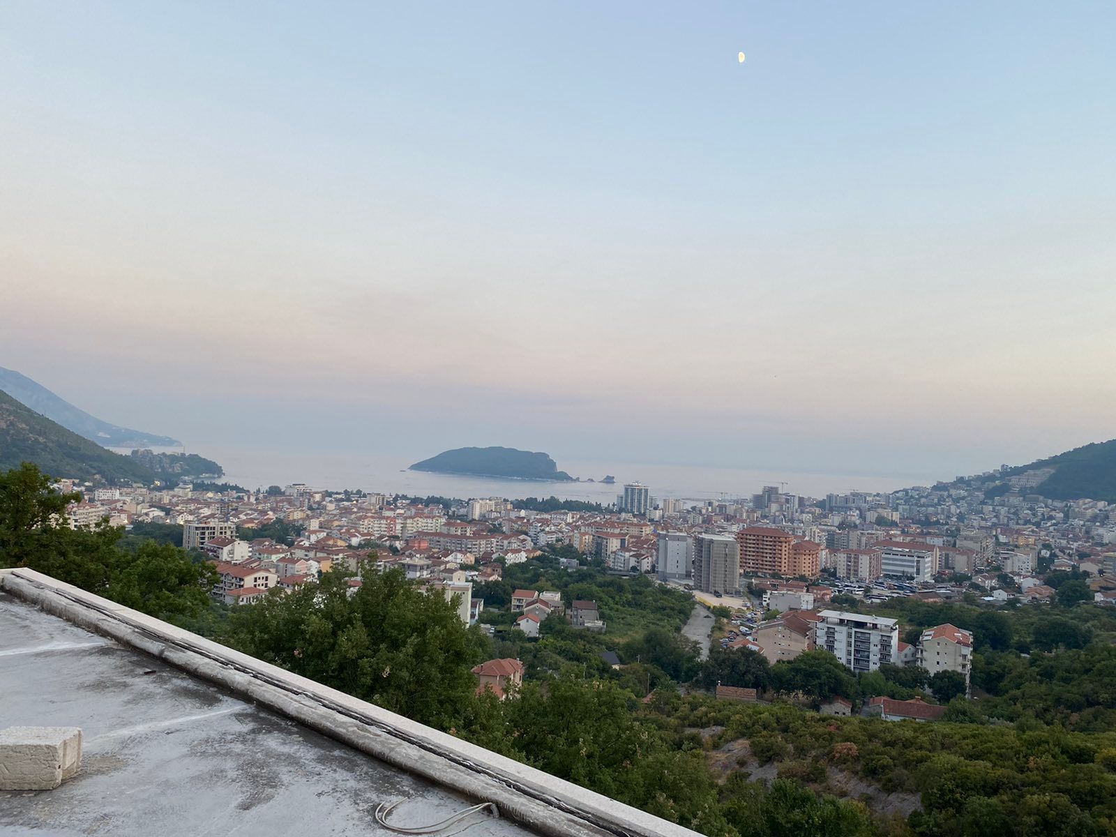 Nova kuća  sa prelepim panoramnskim pogledom na grad i more.Maine-Budva - Amfora Real Estate