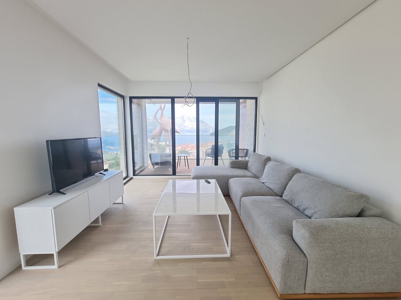 COMO Residence- Nov luksuzan jednosoban stan 63,22m2 sa pogledom na more i bazenom  ! centar Budva! - Amfora Real Estate