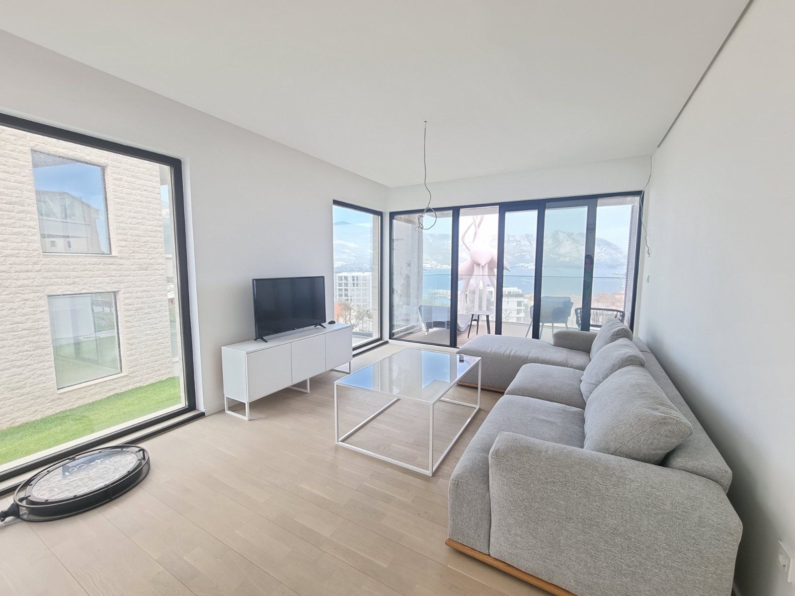 COMO Residence- Nov luksuzan jednosoban stan 63,22m2 sa pogledom na more i bazenom  ! centar Budva! - Amfora Real Estate