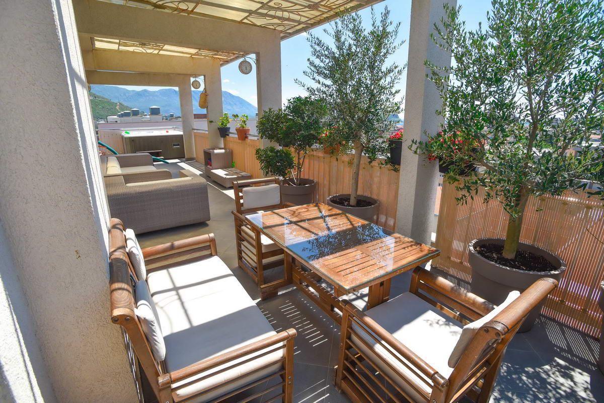 Trosoban penthouse 179m2 sa pogledom na more.(Mogućnost plaćanja u Rusiji,kriptovalutama i rubljama) - Amfora Real Estate