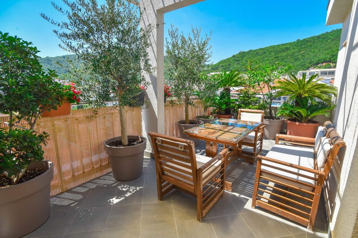 Trosoban penthouse 179m2 sa pogledom na more.(Mogućnost plaćanja u Rusiji,kriptovalutama i rubljama) - Amfora Real Estate