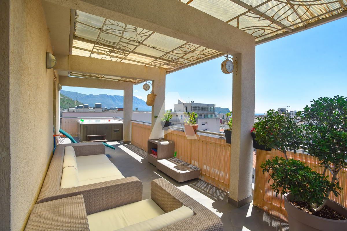 amforaproperty.com/Trosoban penthouse 179m2 sa pogledom na more.(Mogućnost plaćanja u Rusiji,kriptovalutama i rubljama)