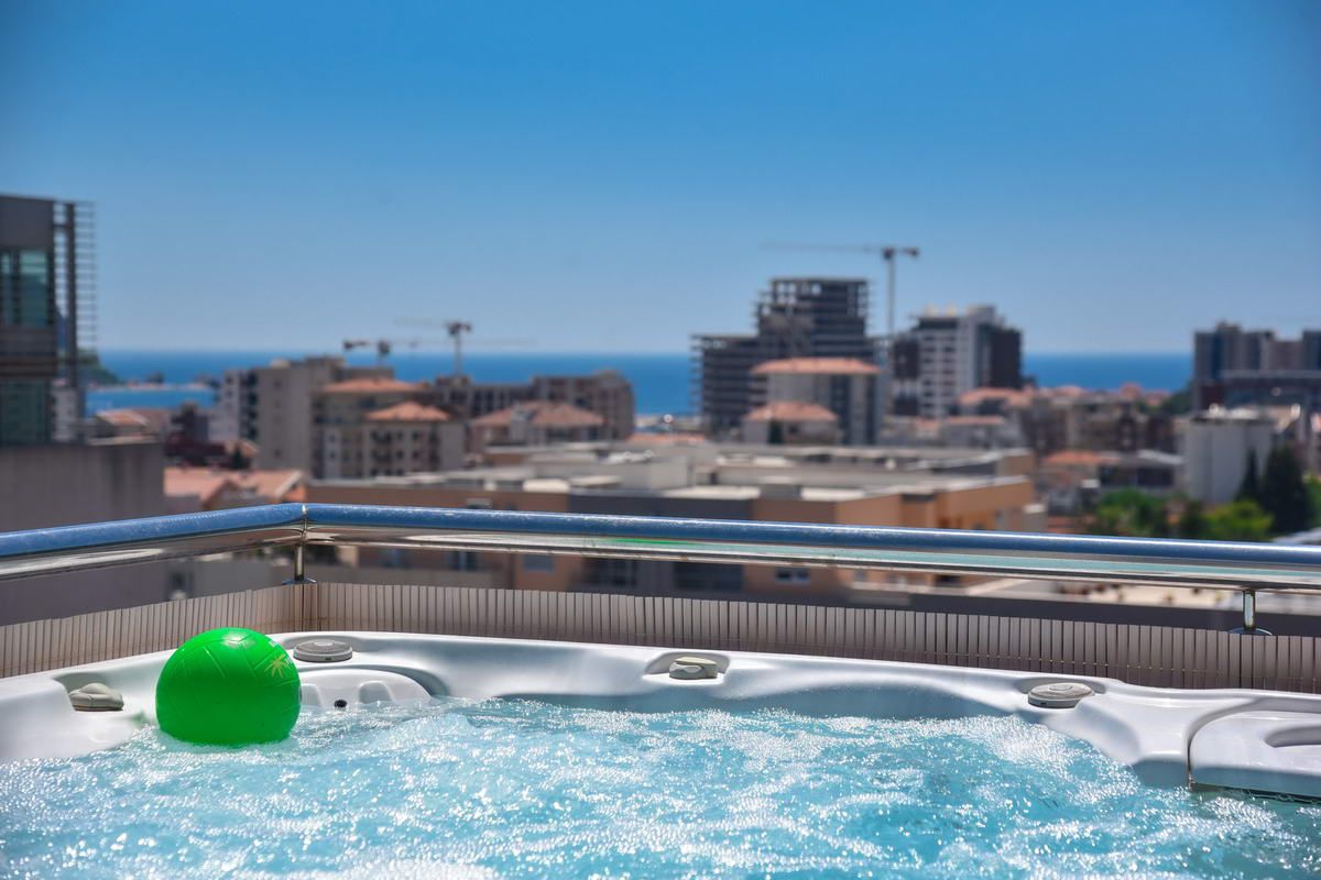 Trosoban penthouse 179m2 sa pogledom na more.(Mogućnost plaćanja u Rusiji,kriptovalutama i rubljama) - Amfora Real Estate