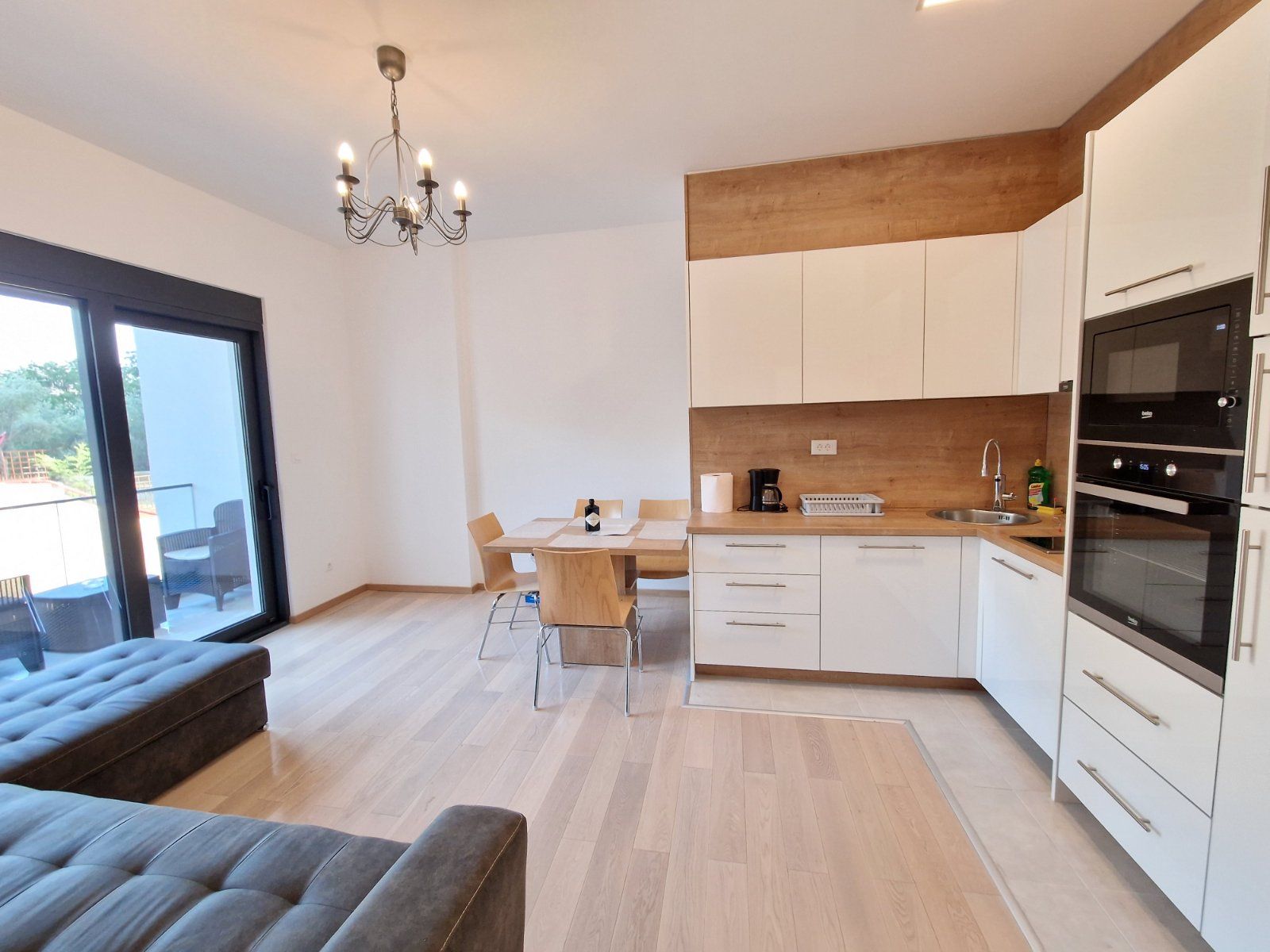 Apartman Layla (Stan na dan) - Amfora Real Estate