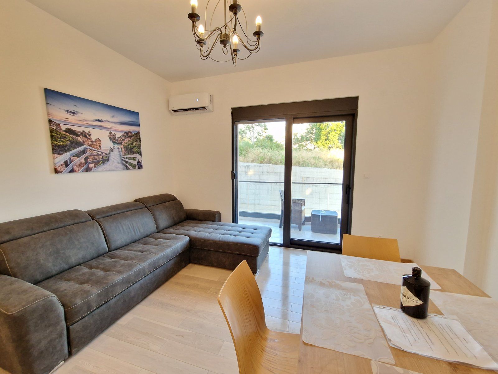 Apartman Layla (Stan na dan) - Amfora Real Estate