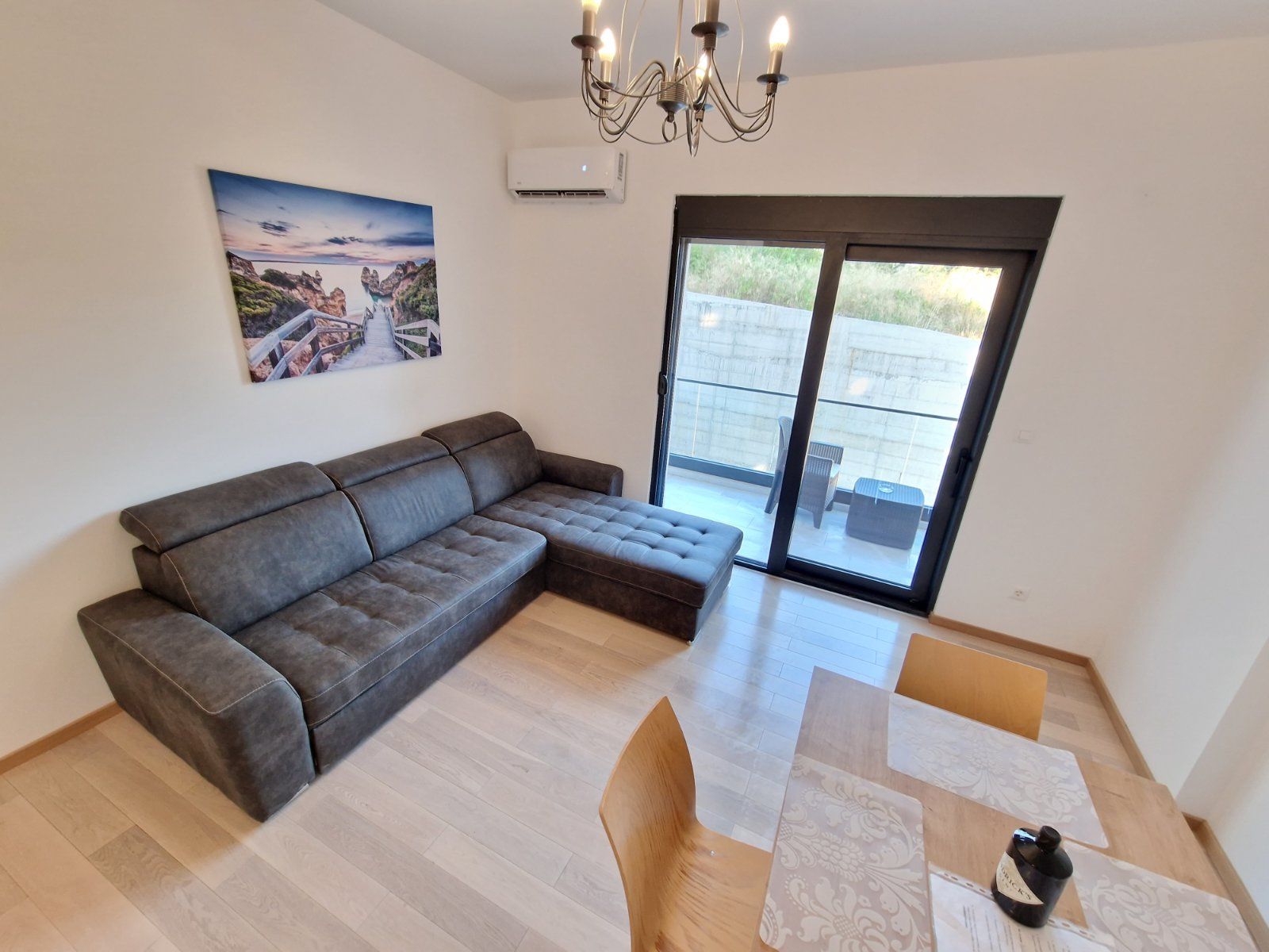 Apartman Layla (Stan na dan) - Amfora Real Estate