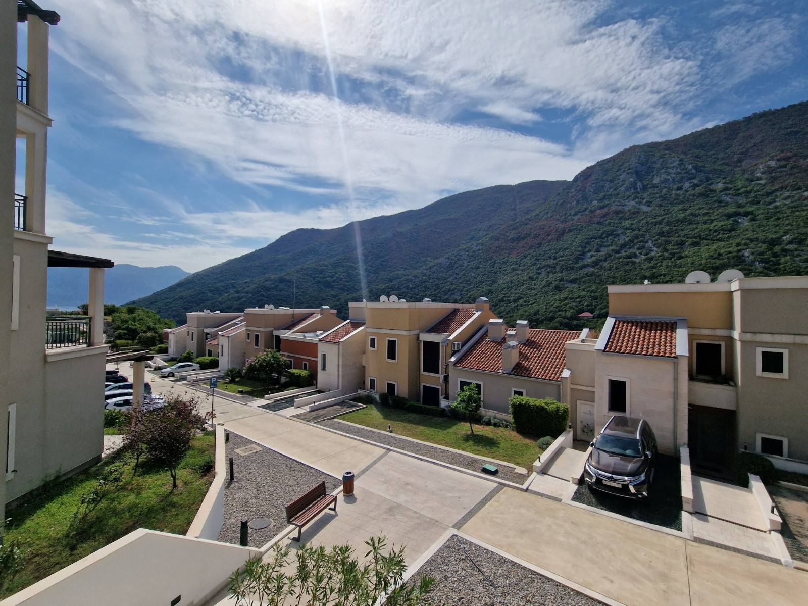 Dvosoban stan sa pogledom na more, površine 83m2, u ekskluzivnom  kompleksu Lavender Bay, Kotor(Morinje) - Amfora Real Estate