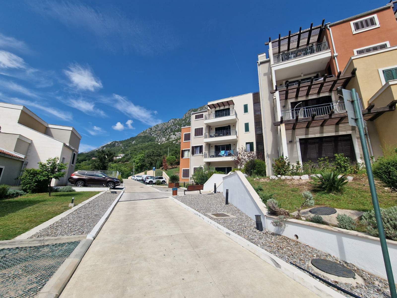 Dvosoban stan sa pogledom na more, površine 83m2, u ekskluzivnom  kompleksu Lavender Bay, Kotor(Morinje) - Amfora Real Estate