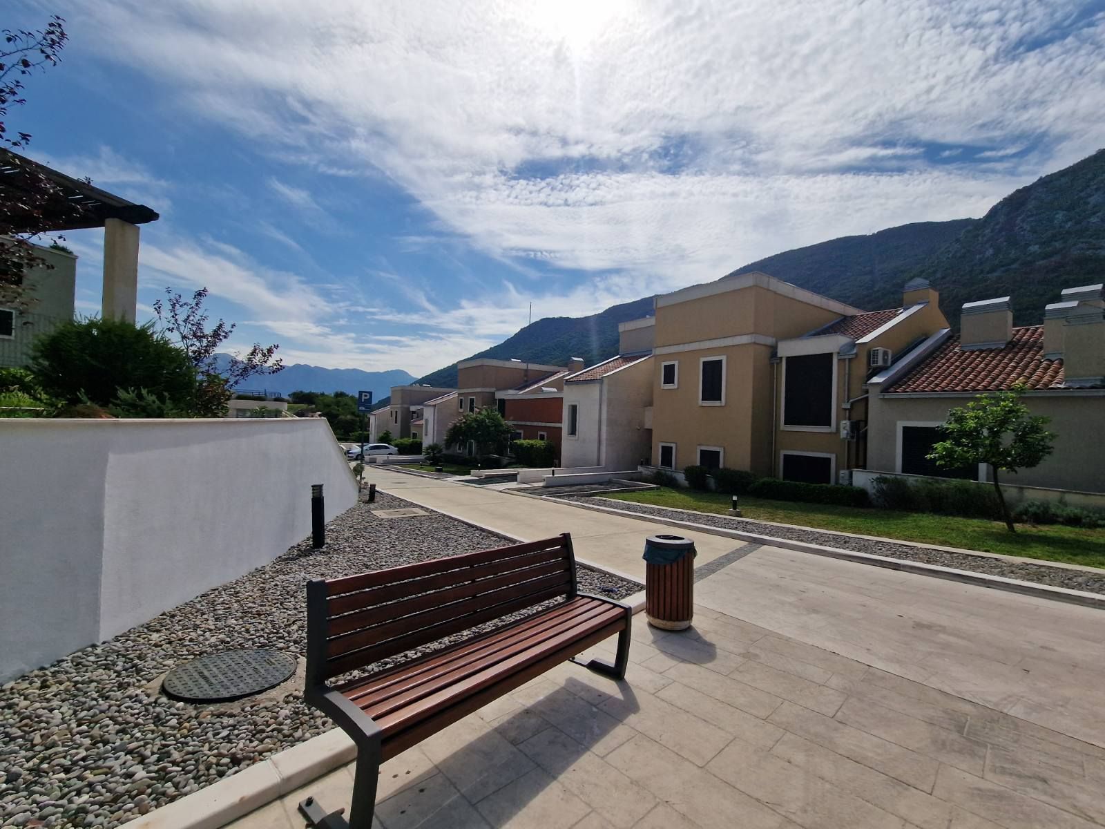 Dvosoban stan sa pogledom na more, površine 83m2, u ekskluzivnom  kompleksu Lavender Bay, Kotor(Morinje) - Amfora Real Estate