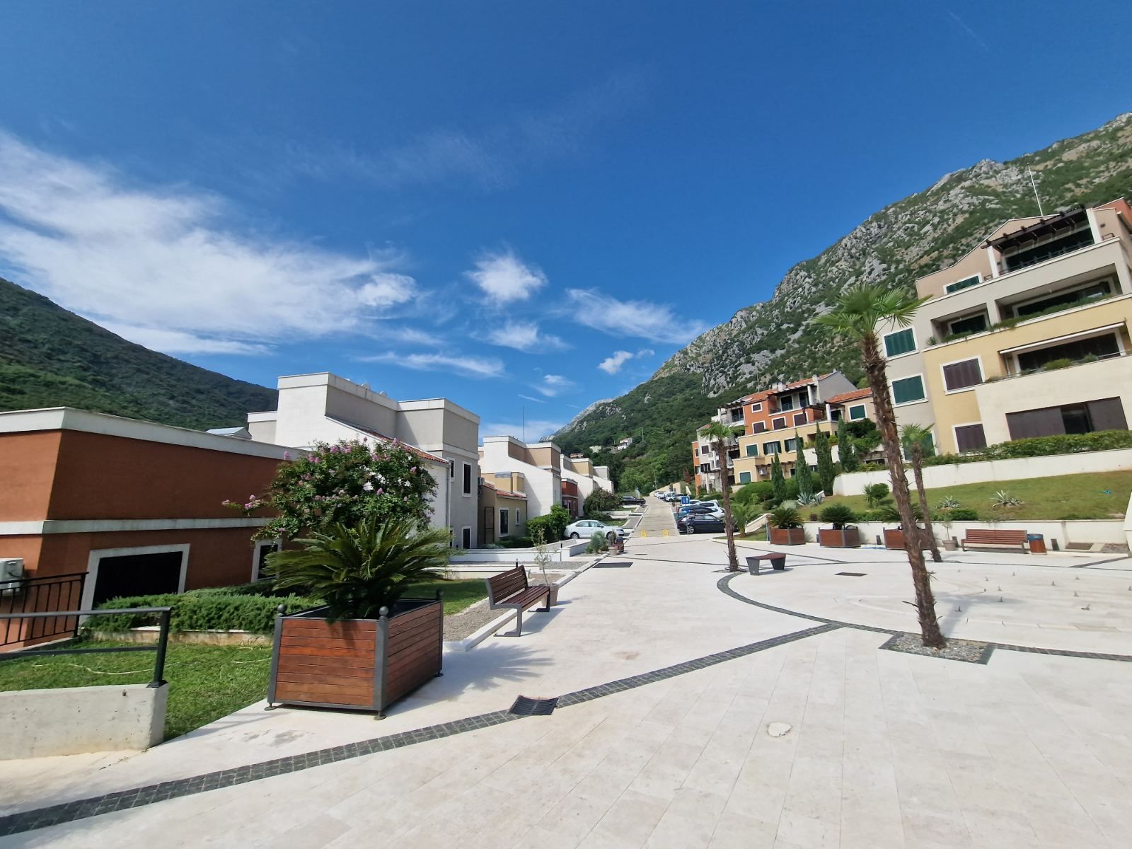 Dvosoban stan sa pogledom na more, površine 83m2, u ekskluzivnom  kompleksu Lavender Bay, Kotor(Morinje) - Amfora Real Estate