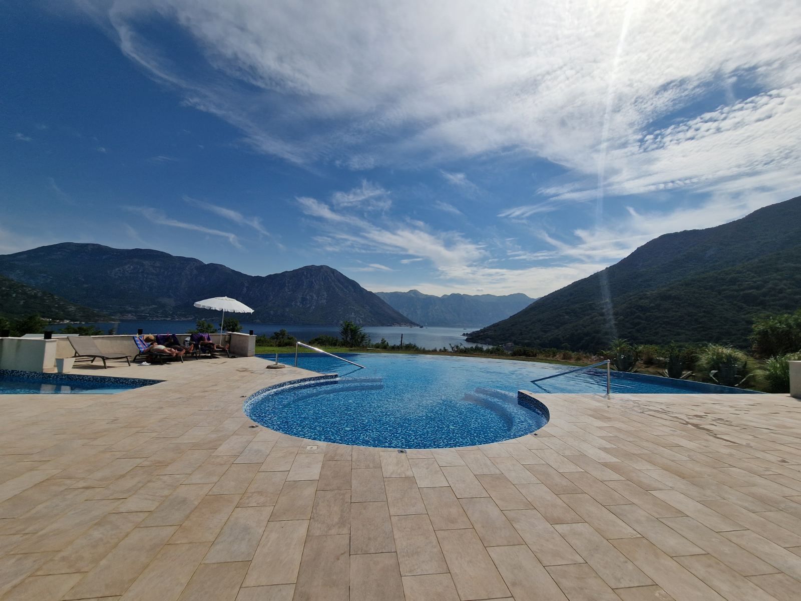 Dvosoban stan sa pogledom na more, površine 83m2, u ekskluzivnom  kompleksu Lavender Bay, Kotor(Morinje) - Amfora Real Estate