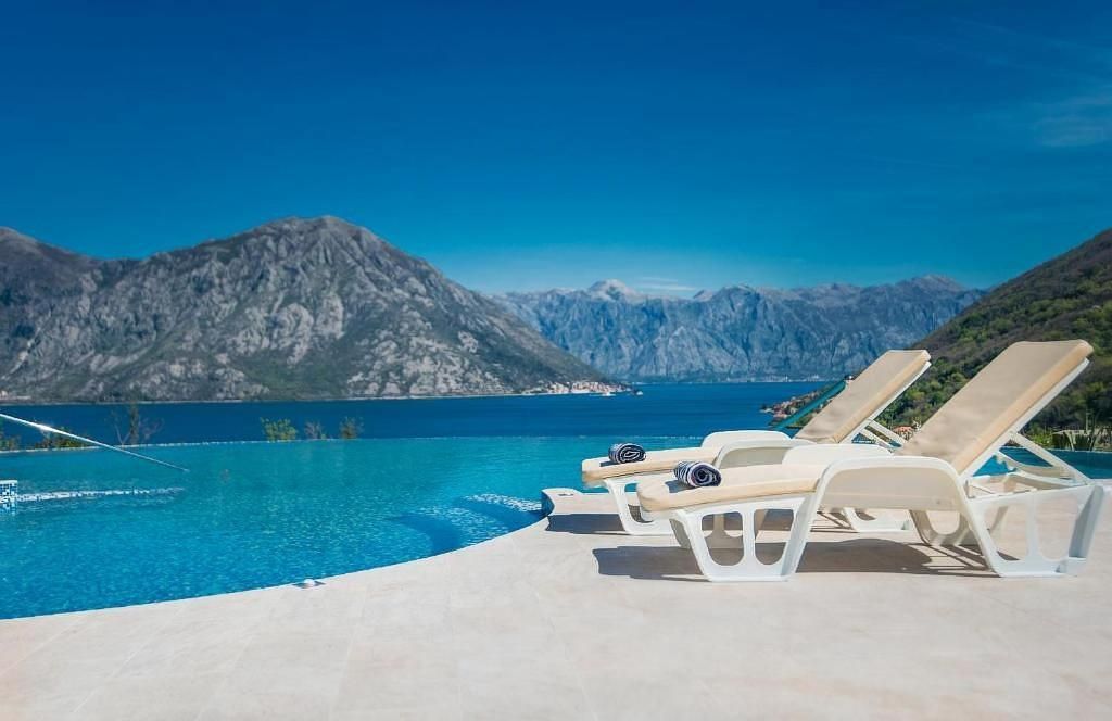 amforaproperty.com/Dvosoban stan  površine 84m2 plus zelena terasa gratis u ekskluzivnom  kompleksu Lavender Bay, Kotor(Morinje)