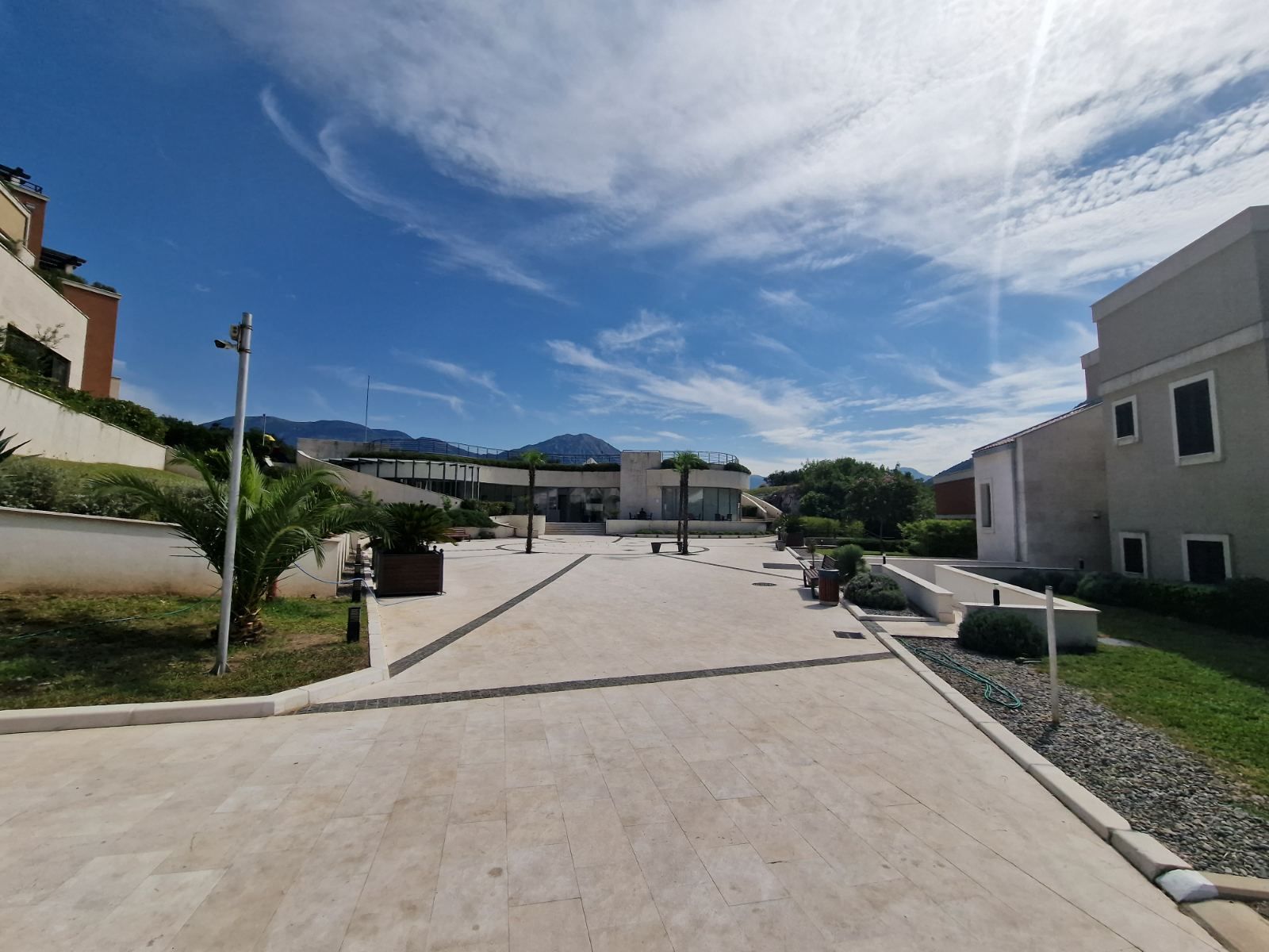 Dvosoban stan  površine 84m2 plus zelena terasa gratis u ekskluzivnom  kompleksu Lavender Bay, Kotor(Morinje) - Amfora Real Estate