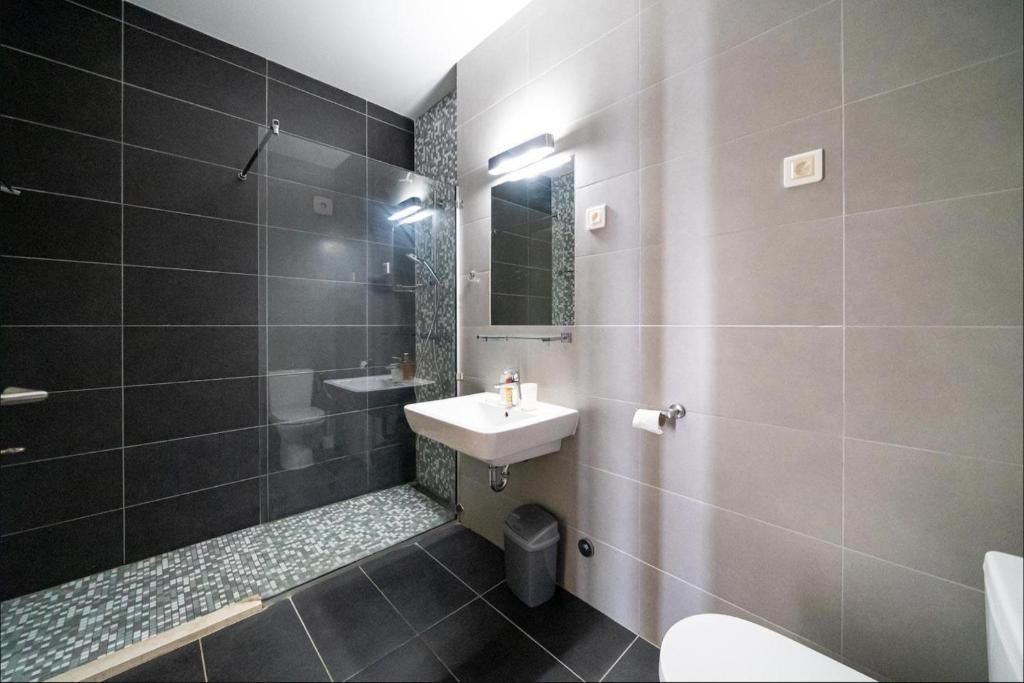 amforaproperty.com/Dvosoban stan  površine 84m2 plus zelena terasa gratis u ekskluzivnom  kompleksu Lavender Bay, Kotor(Morinje)