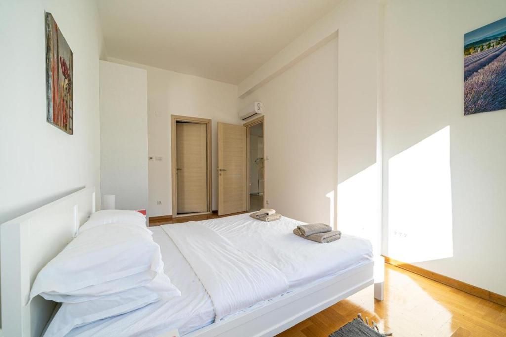 amforaproperty.com/Dvosoban stan  površine 84m2 plus zelena terasa gratis u ekskluzivnom  kompleksu Lavender Bay, Kotor(Morinje)