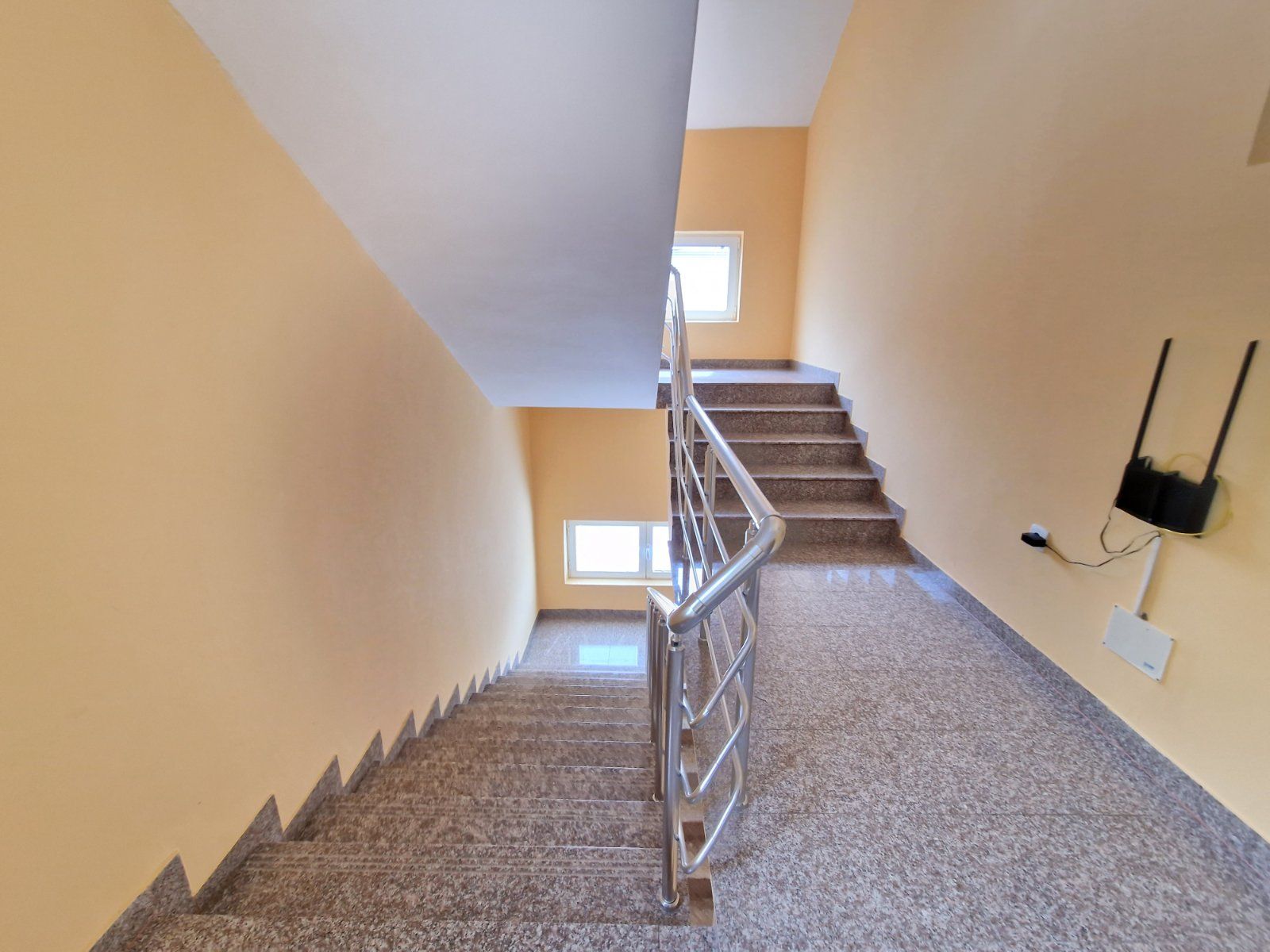 Kuća 500m2 sa pogledom na more,na 200m od mora,Buljarica. - Amfora Real Estate