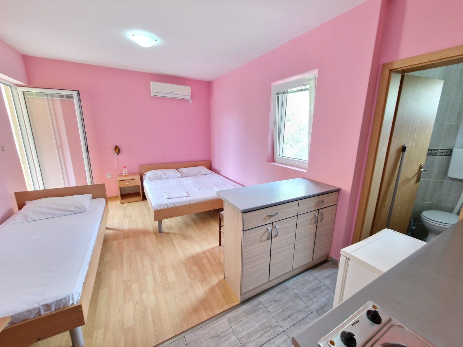 Kuća 500m2 sa pogledom na more,na 200m od mora,Buljarica. - Amfora Real Estate