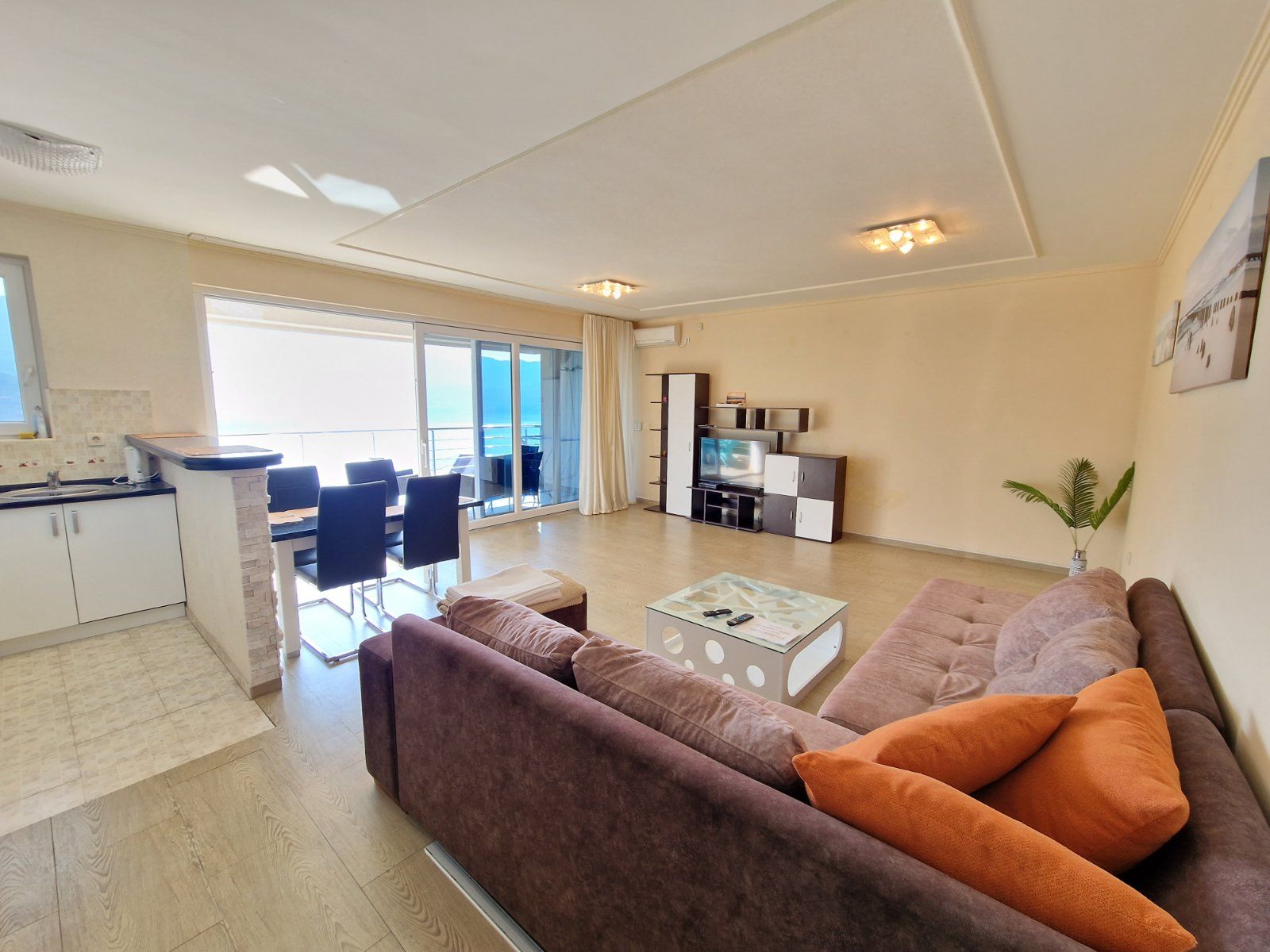 Jednosoban stan 69m2 sa panoramskim pogledom na more i grad,Vidikovac-Budva. - Amfora Real Estate