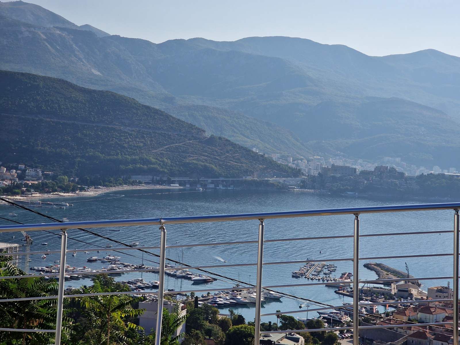 Jednosoban stan 69m2 sa panoramskim pogledom na more i grad,Vidikovac-Budva. - Amfora Real Estate