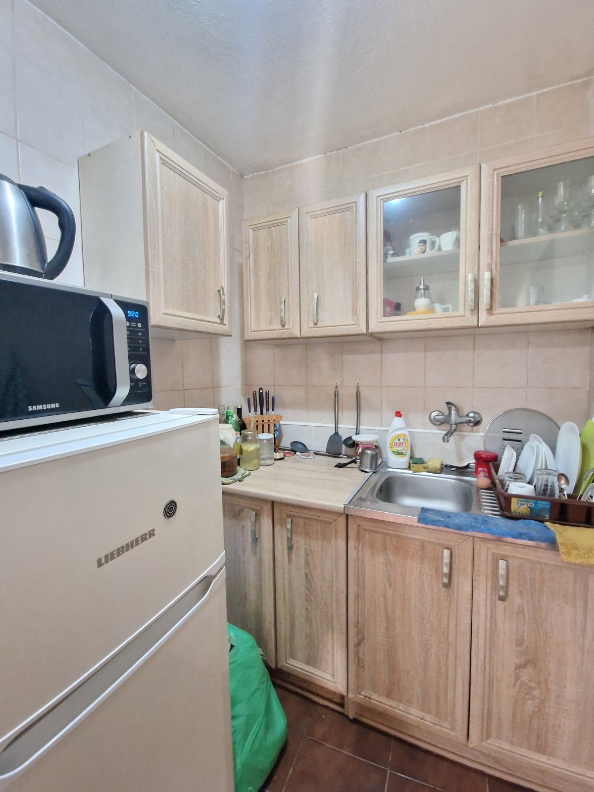 PRODAJE SE TROSPRATNA KUCA 250M2 NA FENOMENALNOJ LOKACIJIU U BUDVI. - Amfora Real Estate