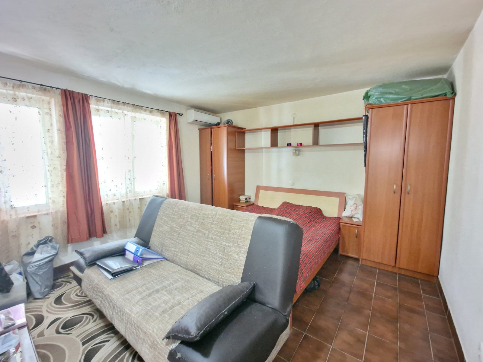 PRODAJE SE TROSPRATNA KUCA 250M2 NA FENOMENALNOJ LOKACIJIU U BUDVI. - Amfora Real Estate