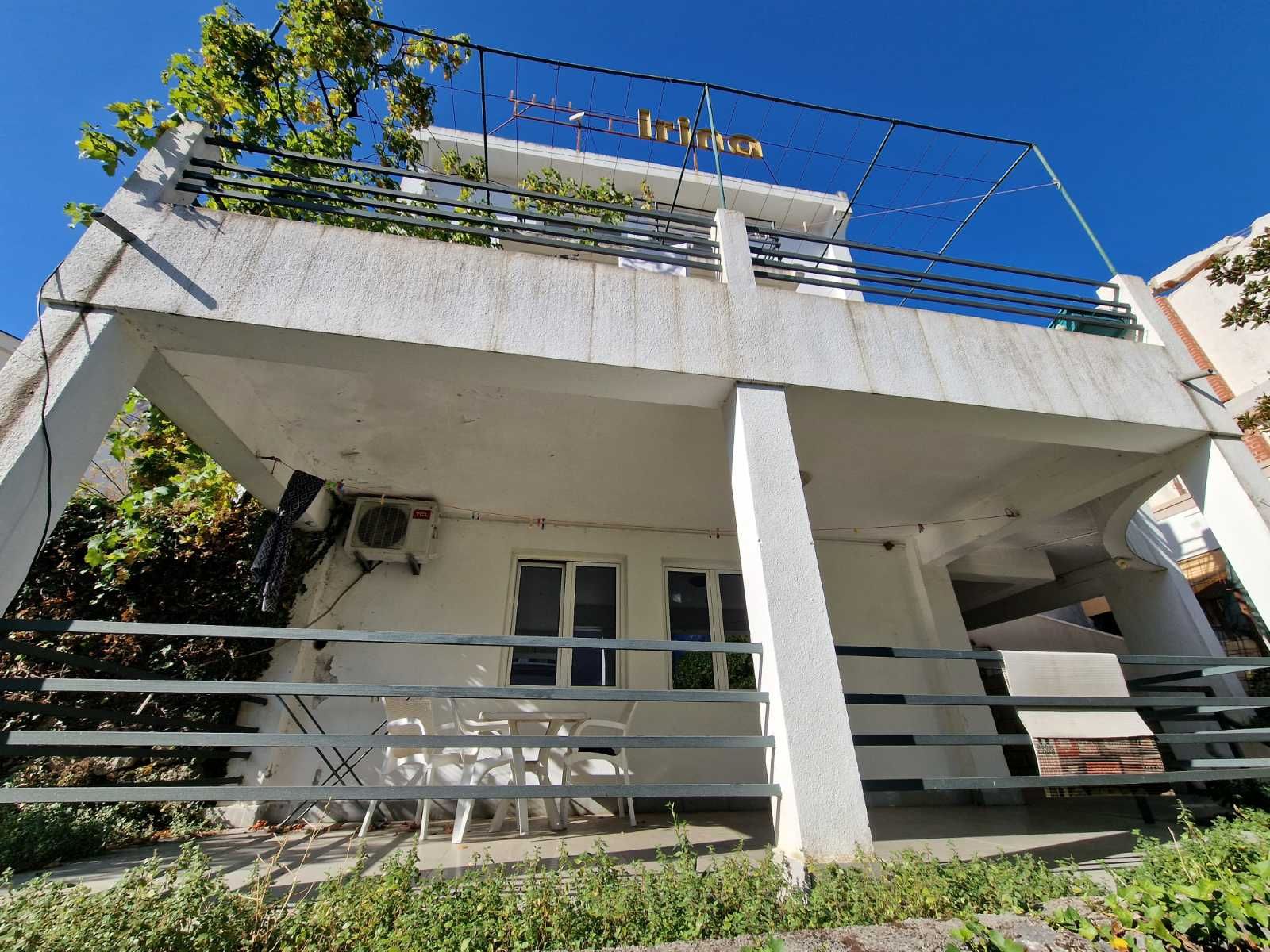 PRODAJE SE TROSPRATNA KUCA 250M2 NA FENOMENALNOJ LOKACIJIU U BUDVI. - Amfora Real Estate