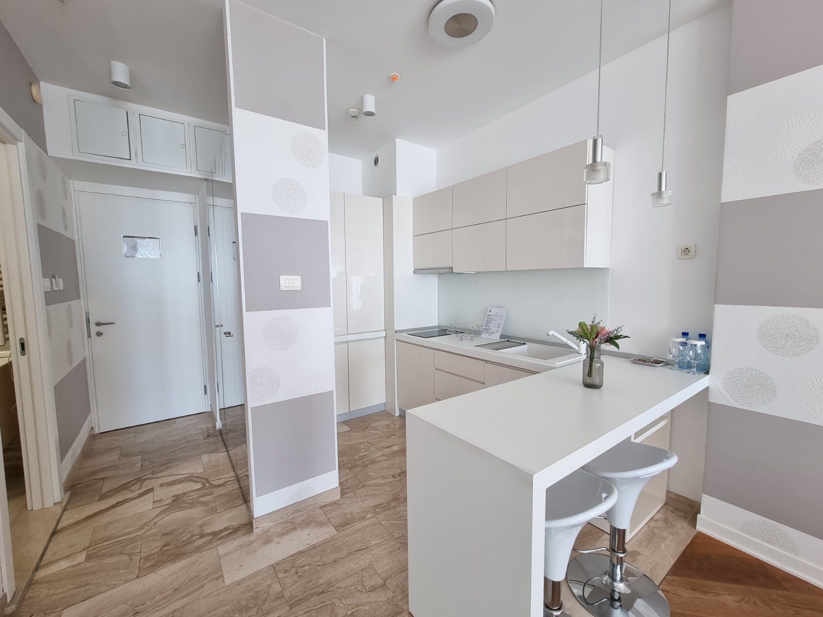 Jednosoban stan 67m2 sa pogledom na more,u kompleksu Tre Canne,Budva. - Amfora Real Estate