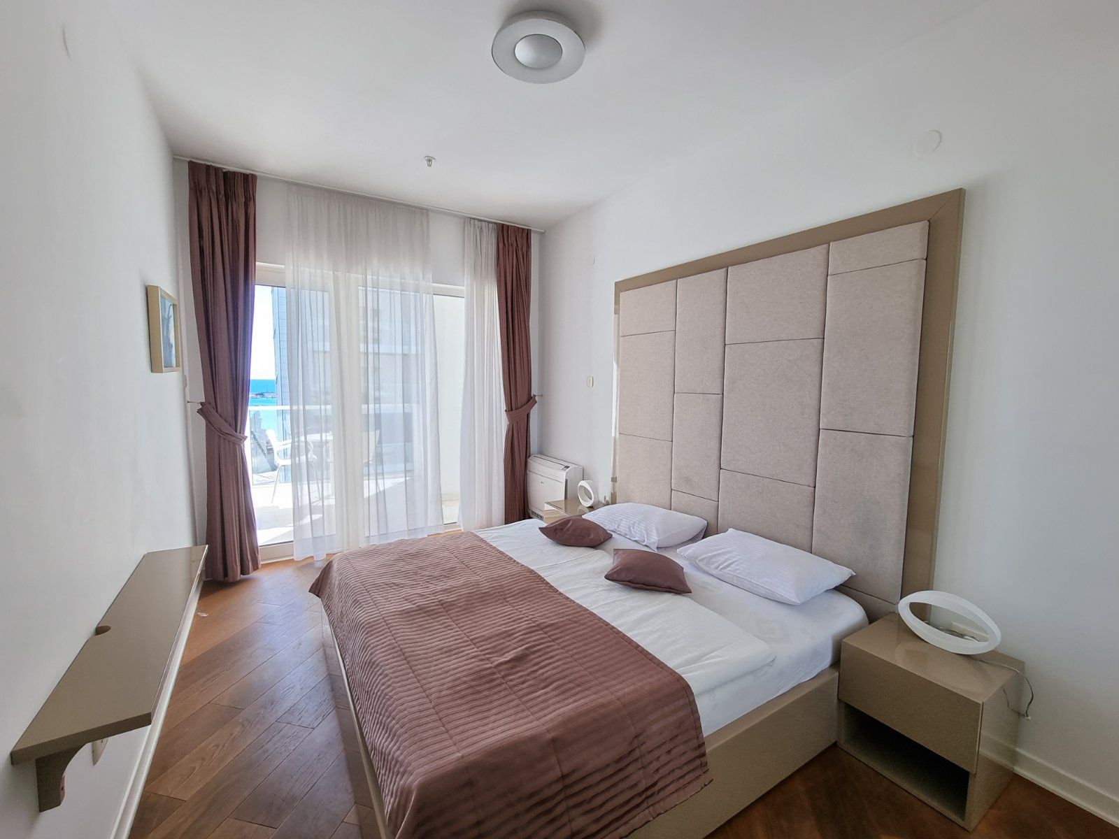 Jednosoban stan 67m2 sa pogledom na more,u kompleksu Tre Canne,Budva. - Amfora Real Estate