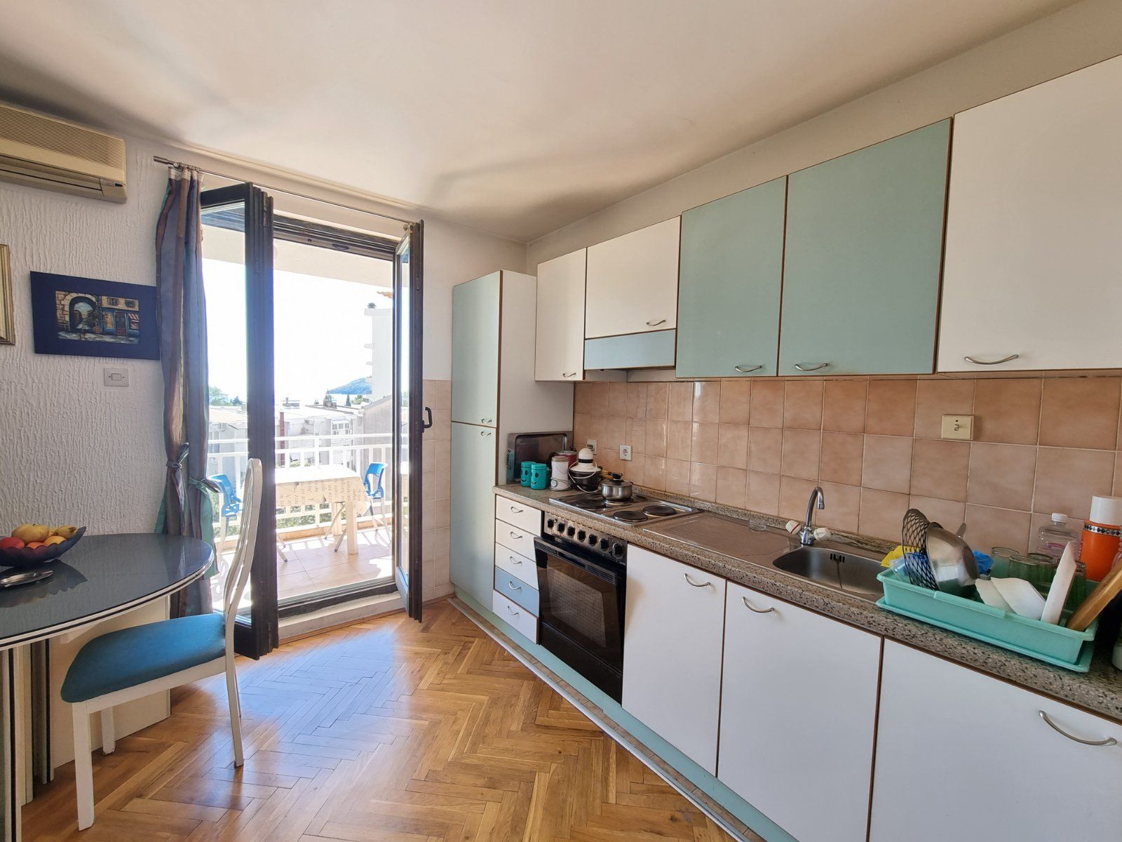 Dvosoban stan 93 m2 sa pogledom na more,na fenomenalnoj lokaciji, Budva. - Amfora Real Estate