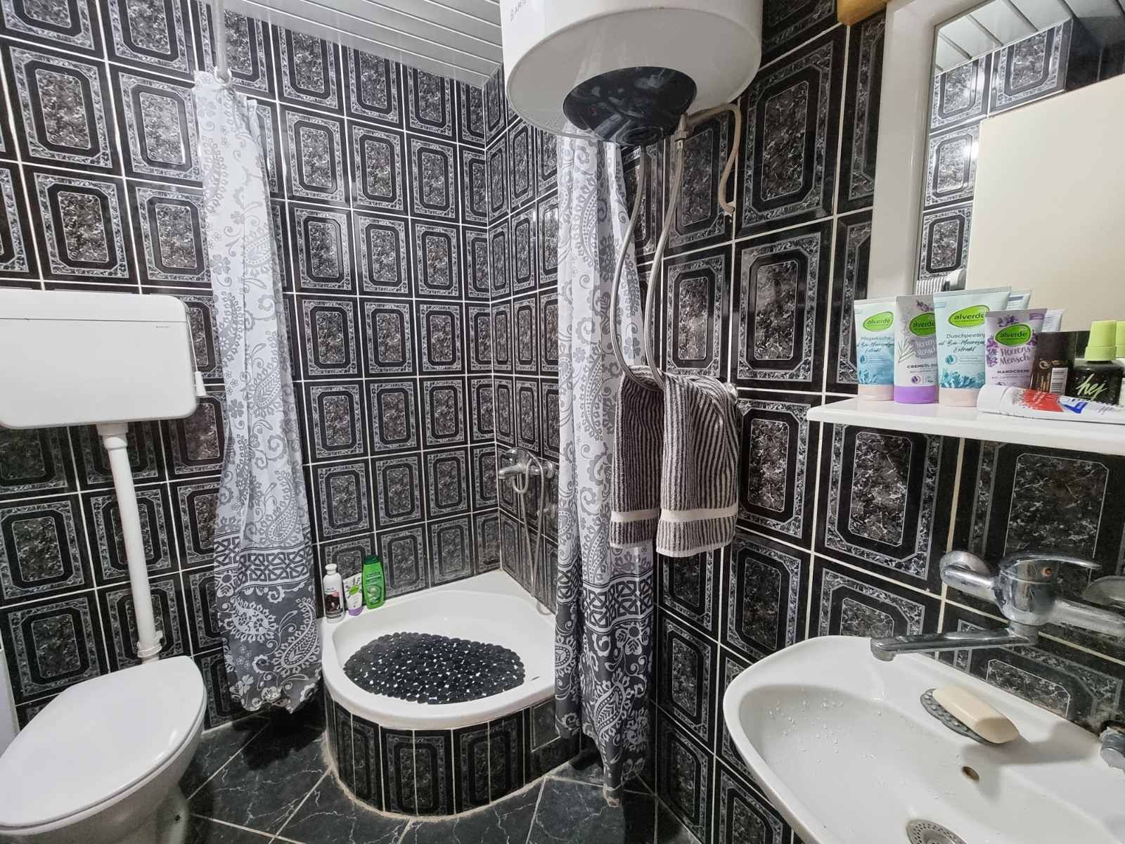 Dvosoban stan 93 m2 sa pogledom na more,na fenomenalnoj lokaciji, Budva. - Amfora Real Estate