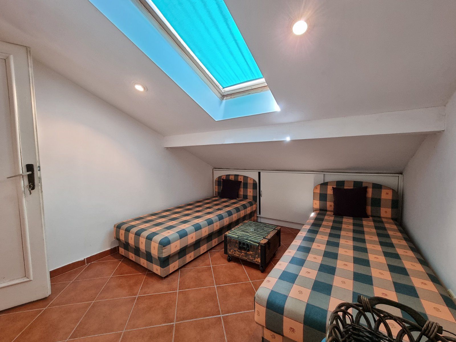 Dvosoban stan 93 m2 sa pogledom na more,na fenomenalnoj lokaciji, Budva. - Amfora Real Estate