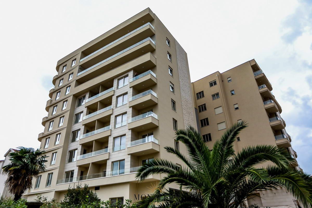 Jednosoban stan 45m2 fantastična lokacija,na samo 150 metara od mora..Budva - Amfora Real Estate