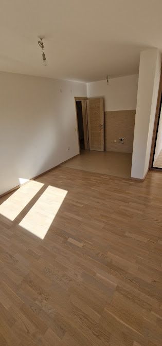 Nov jednosoban stan (53m2) sa pogledom na more u kompleksu sa bazenom,Bečići,Ivanovići. - Amfora Real Estate