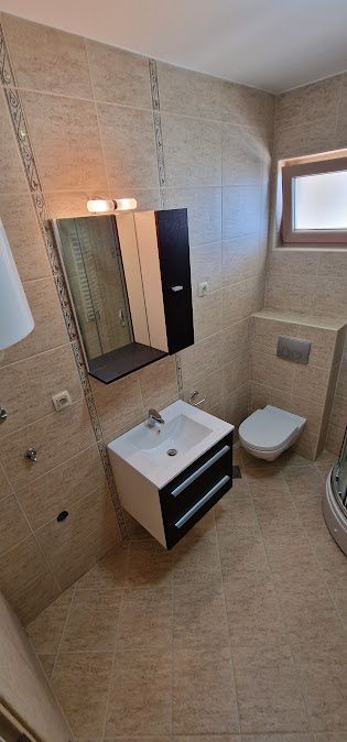 Nov jednosoban stan (53m2) sa pogledom na more u kompleksu sa bazenom,Bečići,Ivanovići. - Amfora Real Estate