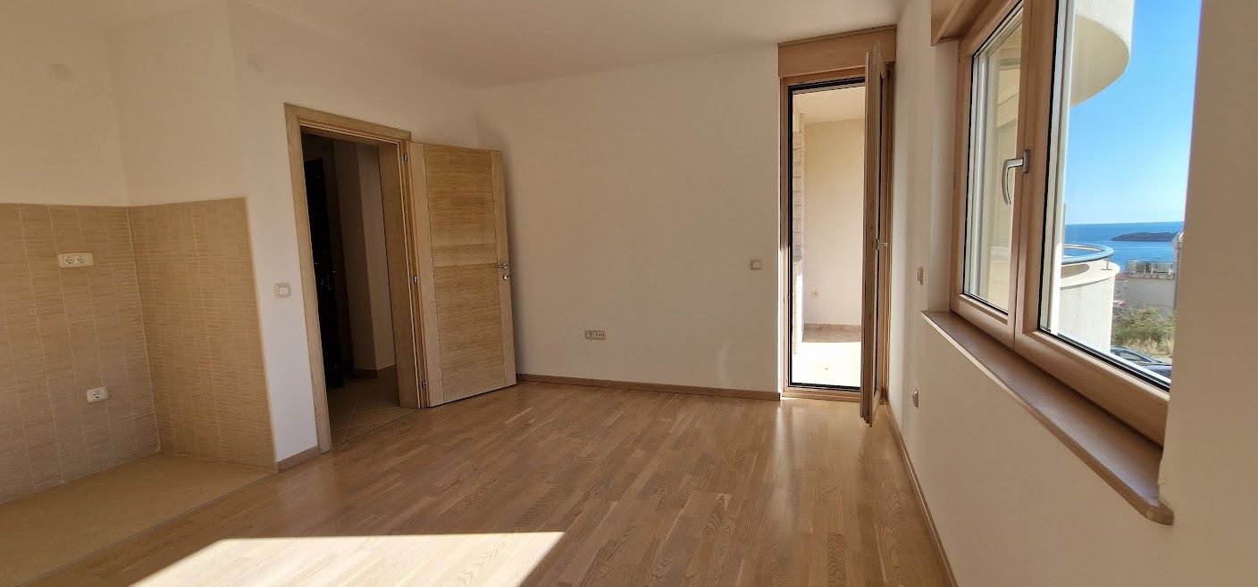 Nov jednosoban stan (45m2) sa pogledom na more u kompleksu sa bazenom,Bečići,Ivanovići. - Amfora Real Estate