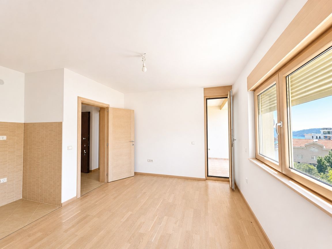 Nov jednosoban stan (45m2) sa pogledom na more u kompleksu sa bazenom,Bečići,Ivanovići. - Amfora Real Estate