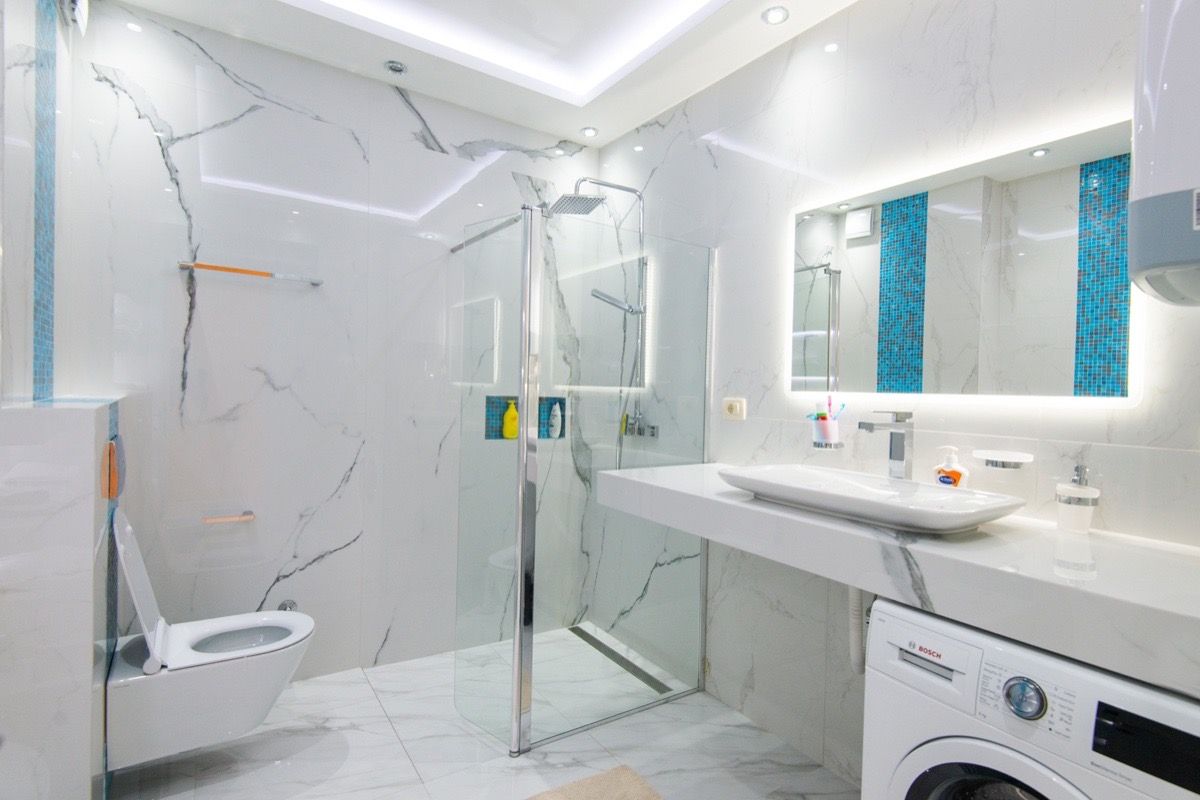 Ekskluzivan dvosoban stan 85m2 sa panoramskim pogledom na more i grad,na prvoj liniji mora,Rafailovici - Amfora Real Estate