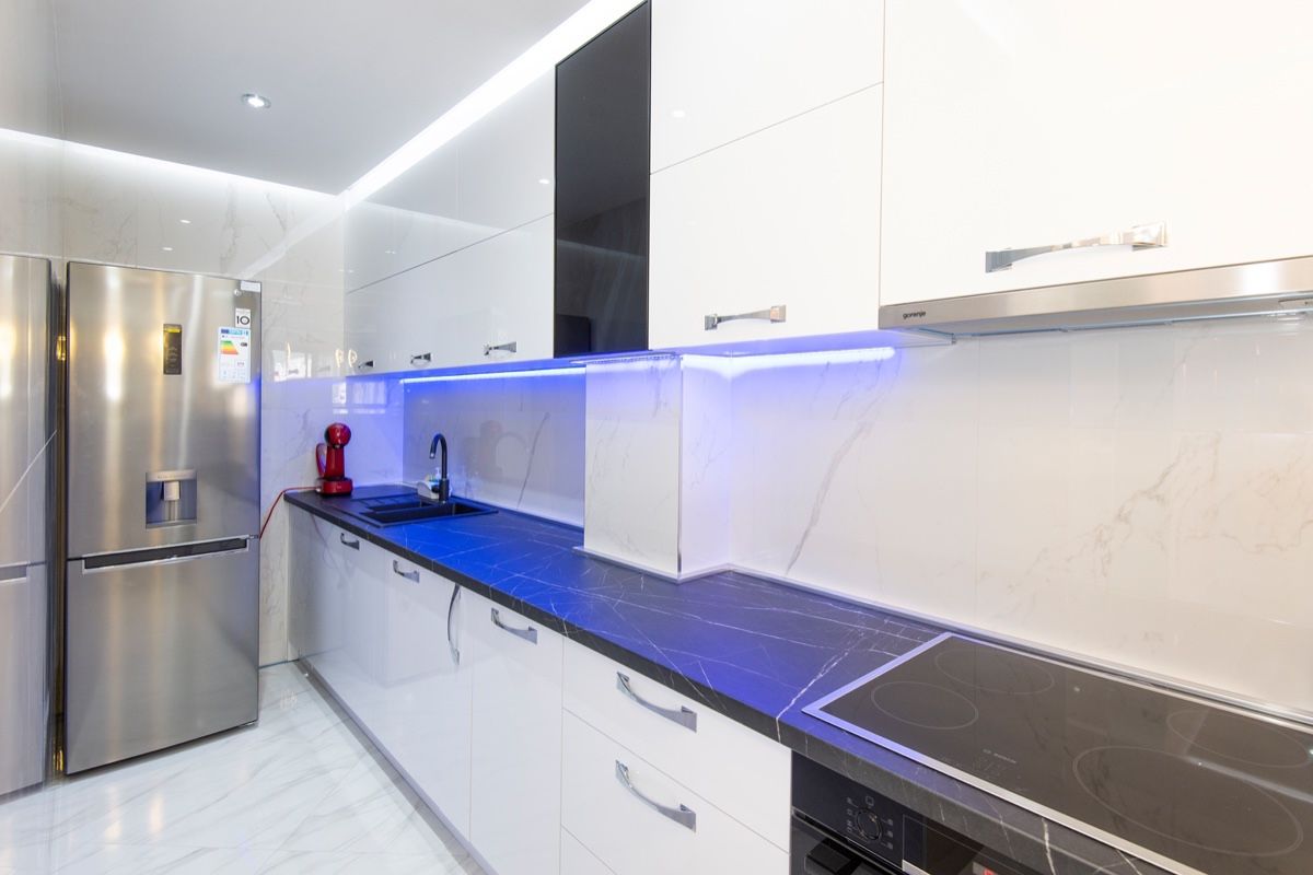 Ekskluzivan dvosoban stan 85m2 sa panoramskim pogledom na more i grad,na prvoj liniji mora,Rafailovici - Amfora Real Estate