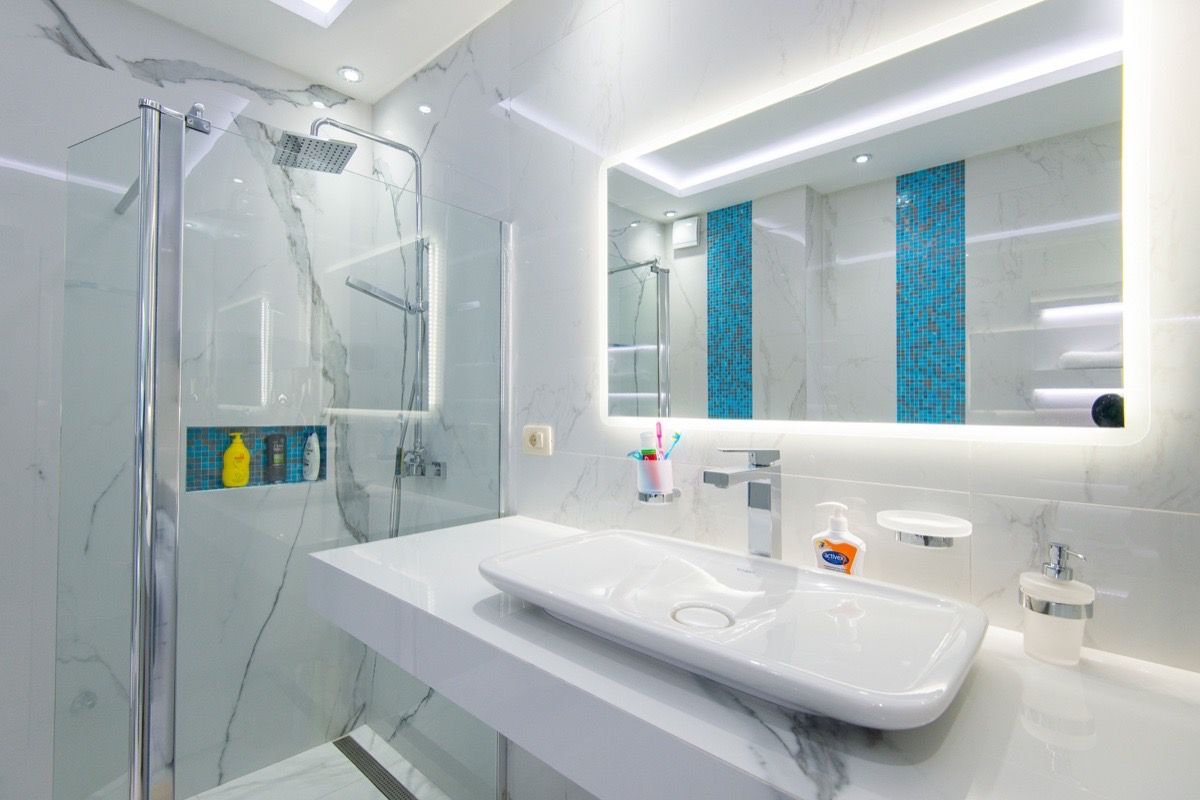 Ekskluzivan dvosoban stan 85m2 sa panoramskim pogledom na more i grad,na prvoj liniji mora,Rafailovici - Amfora Real Estate