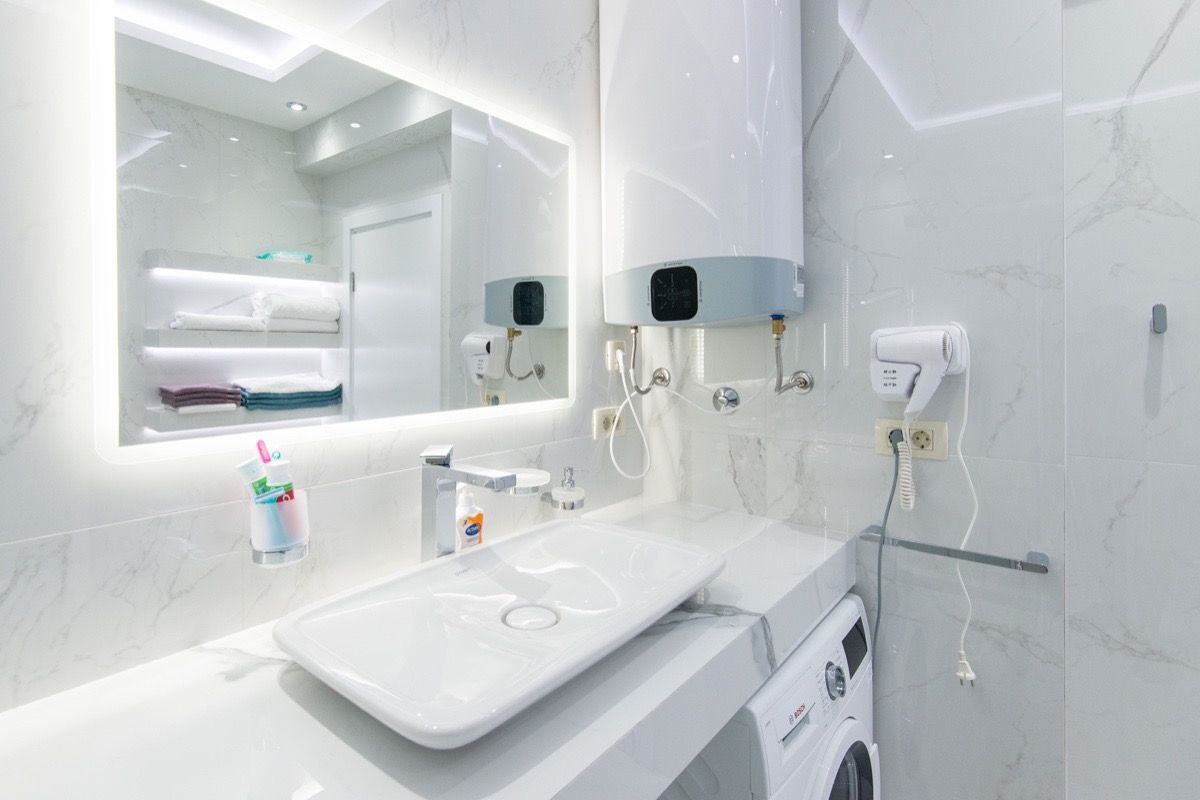 Ekskluzivan dvosoban stan 85m2 sa panoramskim pogledom na more i grad,na prvoj liniji mora,Rafailovici - Amfora Real Estate