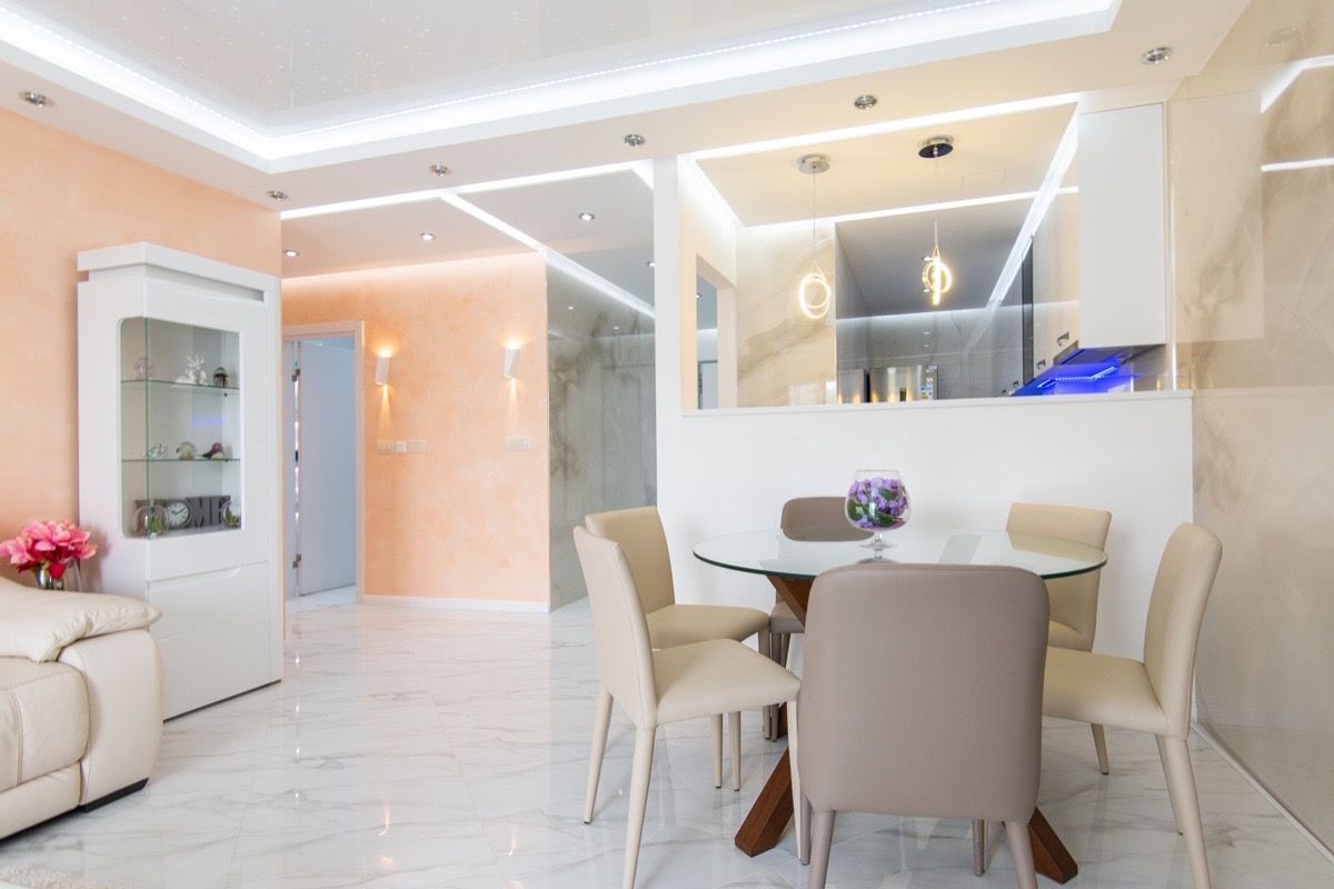 Ekskluzivan dvosoban stan 85m2 sa panoramskim pogledom na more i grad,na prvoj liniji mora,Rafailovici - Amfora Real Estate