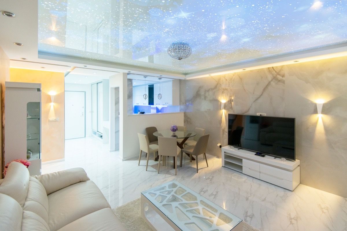 Ekskluzivan dvosoban stan 85m2 sa panoramskim pogledom na more i grad,na prvoj liniji mora,Rafailovici - Amfora Real Estate