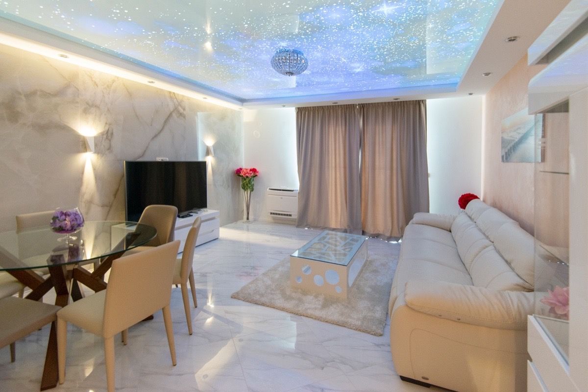 Ekskluzivan dvosoban stan 85m2 sa panoramskim pogledom na more i grad,na prvoj liniji mora,Rafailovici - Amfora Real Estate