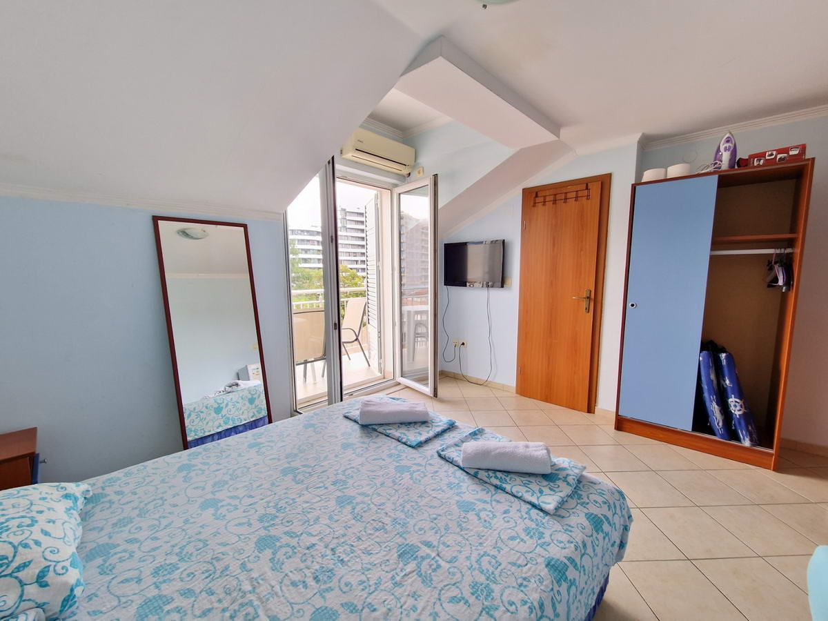 TROSPRATNA KUCA 460M2 SA POGLEDOM NA MORE,NA SAMO 300M OD MORA-BUDVA - Amfora Real Estate