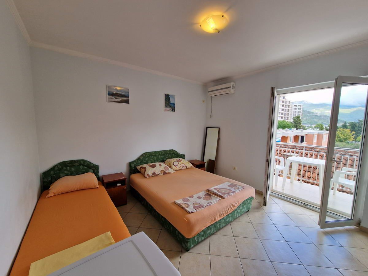 TROSPRATNA KUCA 460M2 SA POGLEDOM NA MORE,NA SAMO 300M OD MORA-BUDVA - Amfora Real Estate