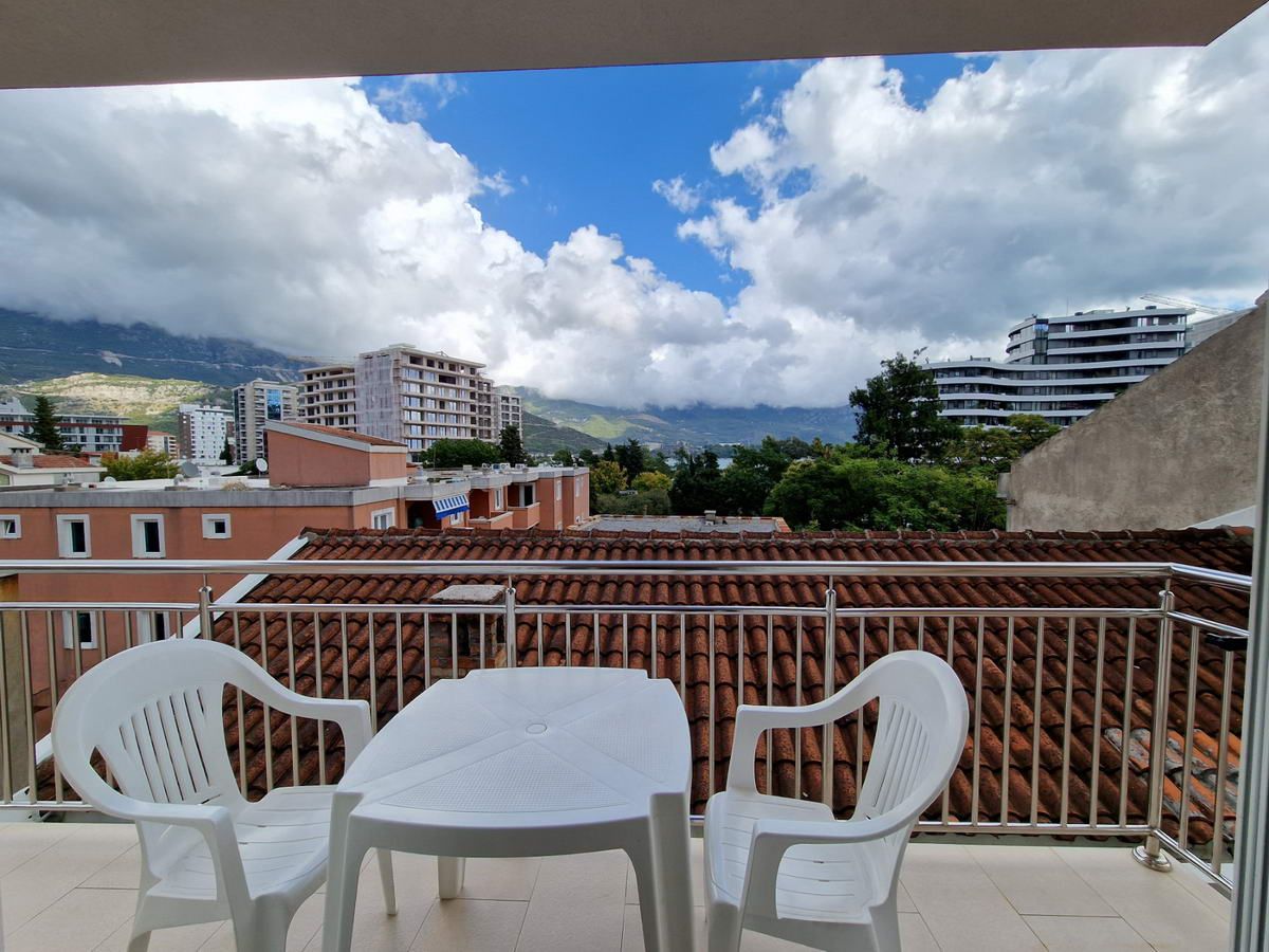 TROSPRATNA KUCA 460M2 SA POGLEDOM NA MORE,NA SAMO 300M OD MORA-BUDVA - Amfora Real Estate