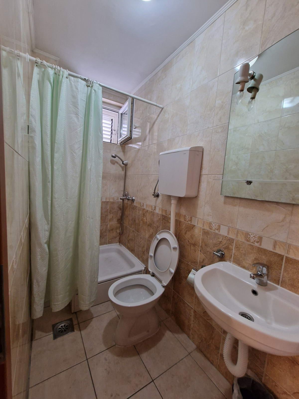 TROSPRATNA KUCA 460M2 SA POGLEDOM NA MORE,NA SAMO 300M OD MORA-BUDVA - Amfora Real Estate